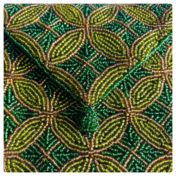 Vintage Art Deco Style Glass Beaded Shoulder Handbag w/ Circular Motif - Picture 14 of 14